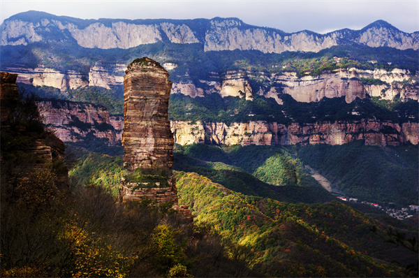 优秀-齐波 奇观丽影嶂石岩.jpg