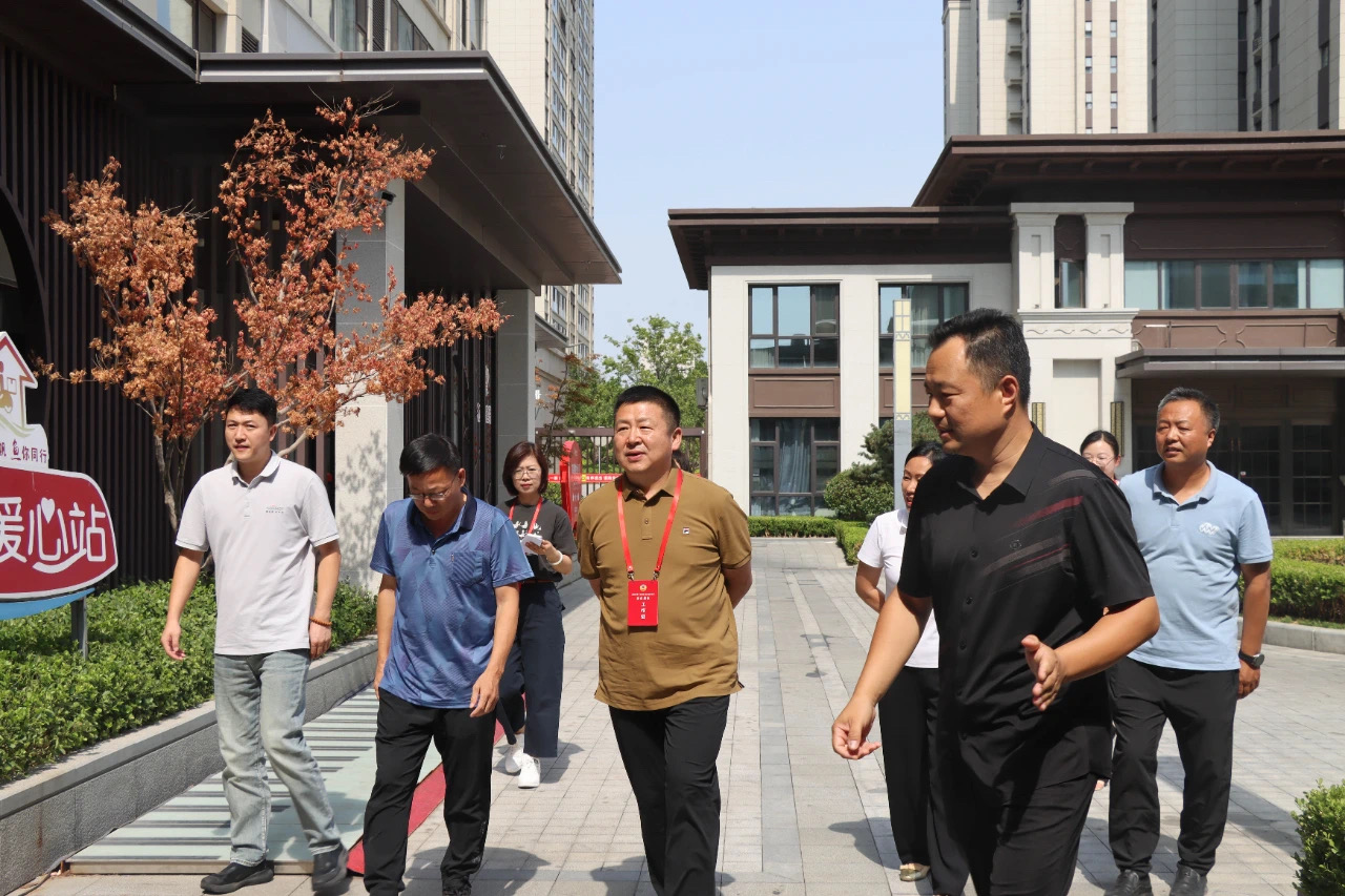 鱼台县政协领导一行莅临展浩·棠邑壹号院智慧住区参观指导！