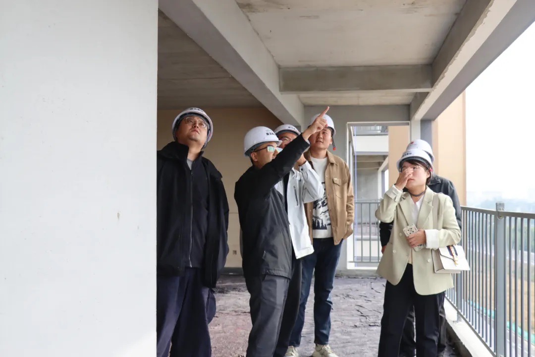 山东大卫国际建筑设计有限公司设计团队走进展浩·星月湾指导项目建设