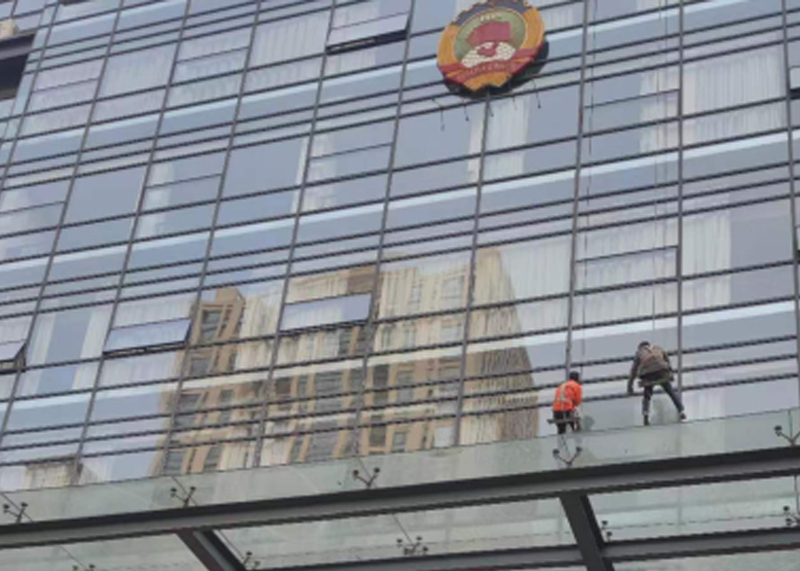 重庆市政协 外墙玻璃更换