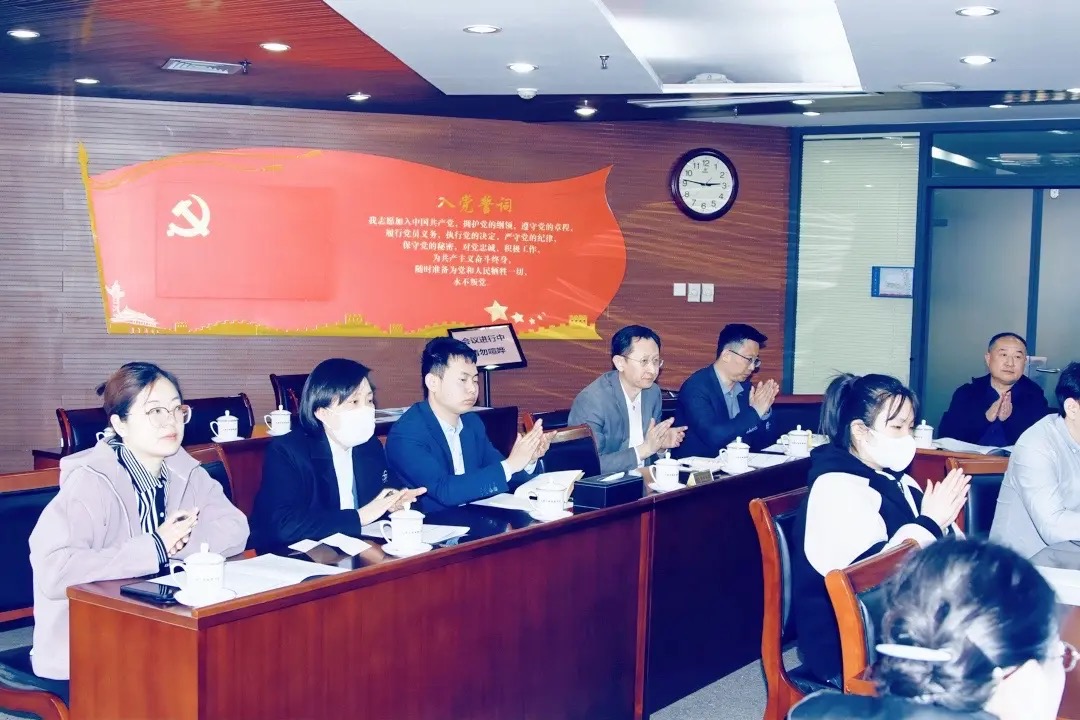 a877576a84a3d43233e3c3368b81ad8.jpg