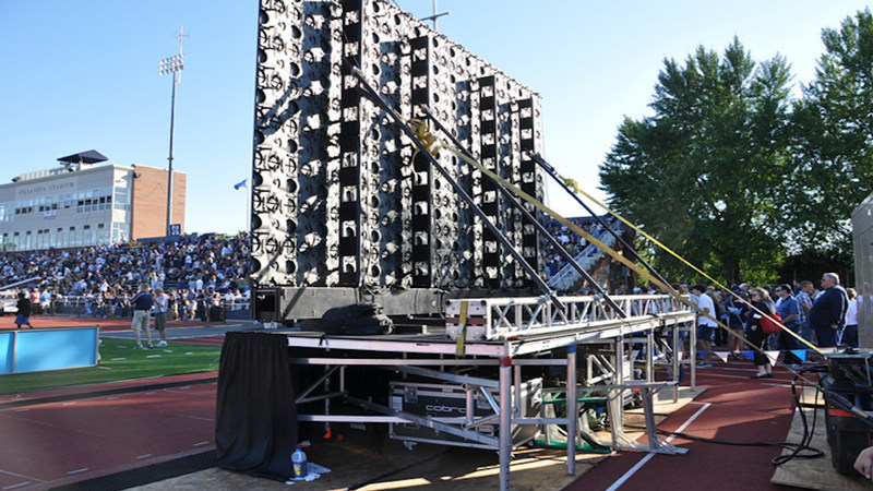 Stacked-rental-LED-screen.jpg Stacked-rental-LED-screen.jpg