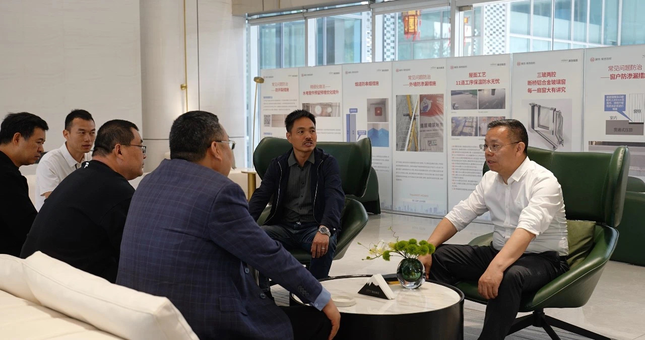 济宁金点新能源科技有限公司领导一行，走进展浩·棠邑首府参观交流！
