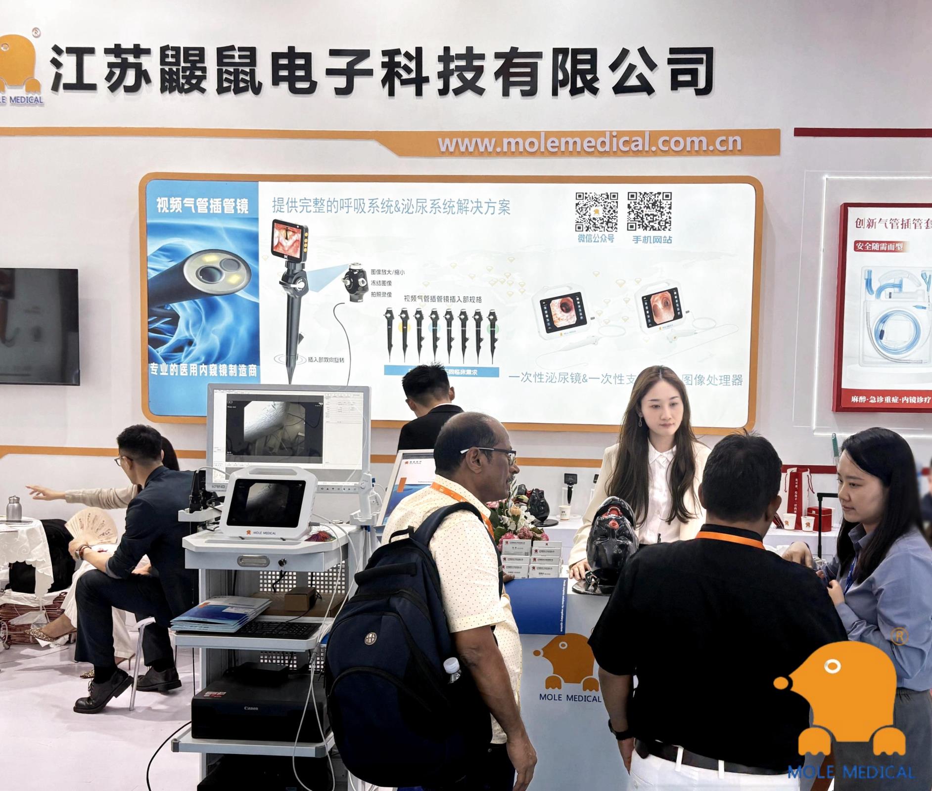 廠家解析：從盲插到可視，喉鏡技術如何顛覆氣道管理？ (2).jpg