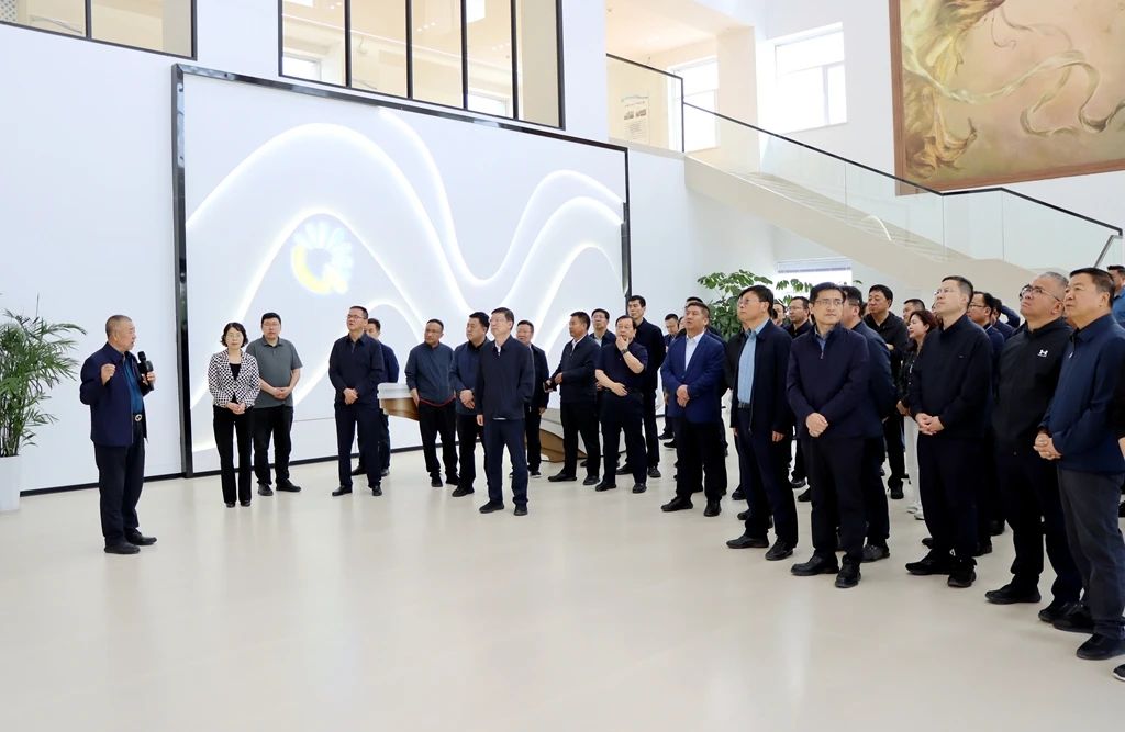 全省县（市、区）委书记培训班学员走进甘肃传祁甘味乳业开展现场教学