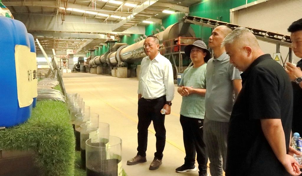 上海华丰生物科技公司董事长廖文泰到甘肃前进生物科技公司考察